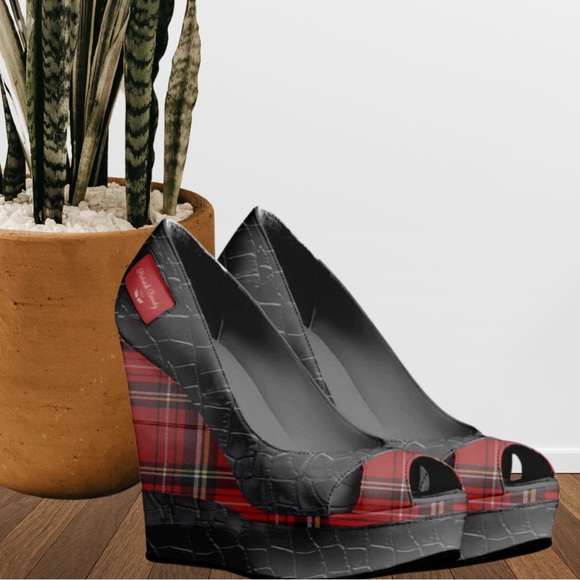 Scottish Luxury Croc & Plaid Wedges - Picture 2 of 3